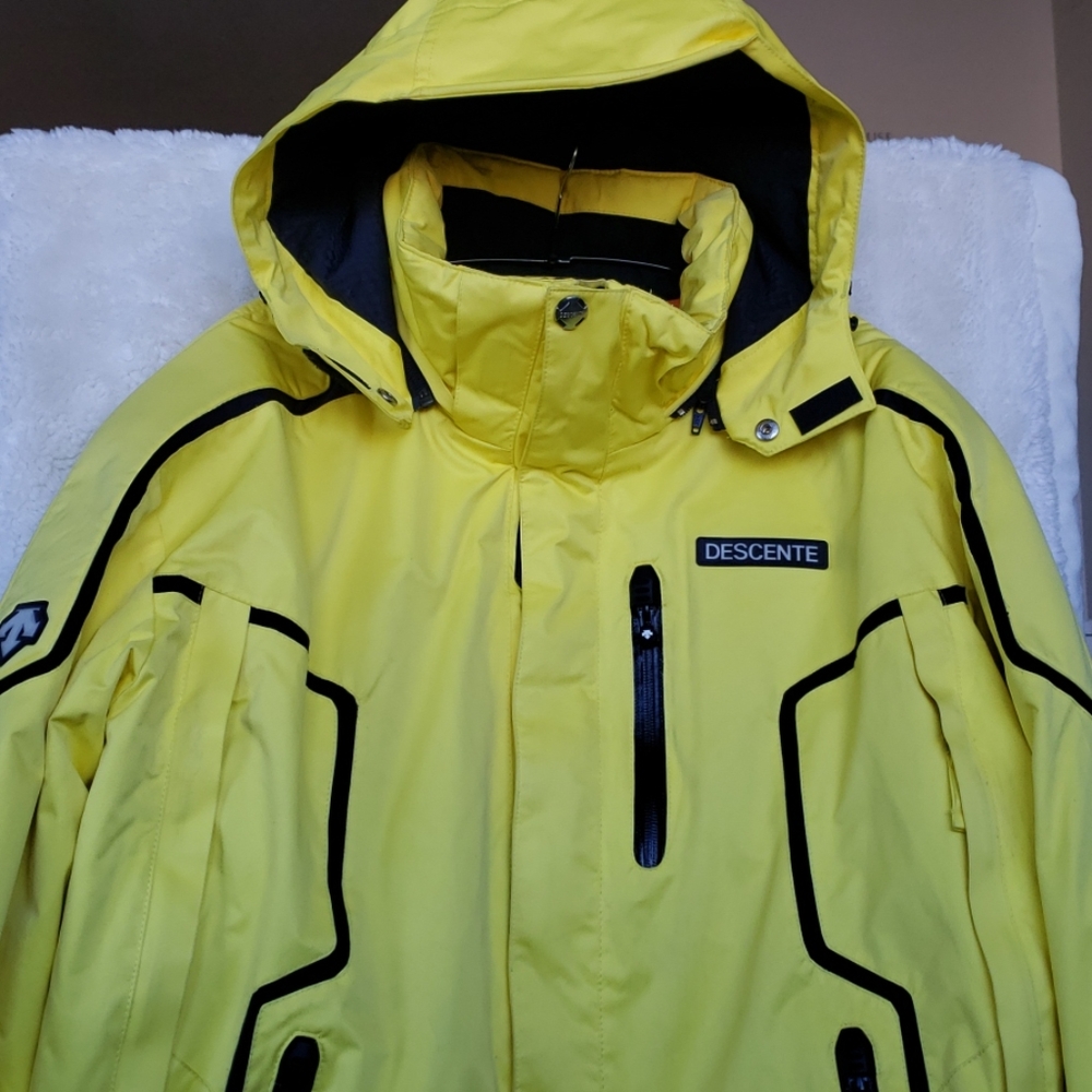Descente Titan Thermo Technology ski Jacket - Picture 2 of 8